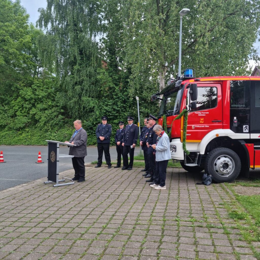 Übergabe des TLF 3000 an die Feuerwehr Söhre